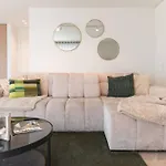 Sensational Brand New Duplex For 4 Apartment *