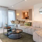 Sensational Brand New Duplex For 4 Apartment *