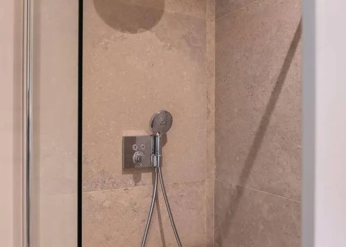 Sensational Brand New Duplex For 4 *