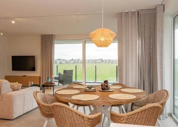 Sensational Brand New Duplex For 4 Apartment